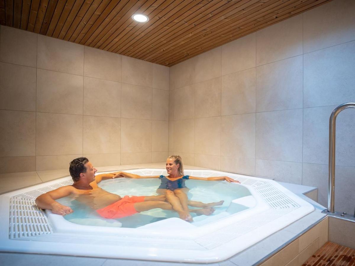 Landal Puur Exloo Hotell Exteriör bild
